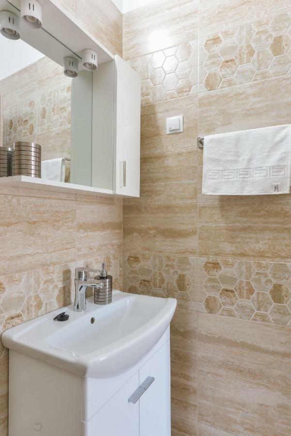 Casa Vlabisa Centru Hotell Cluj-Napoca Exteriör bild