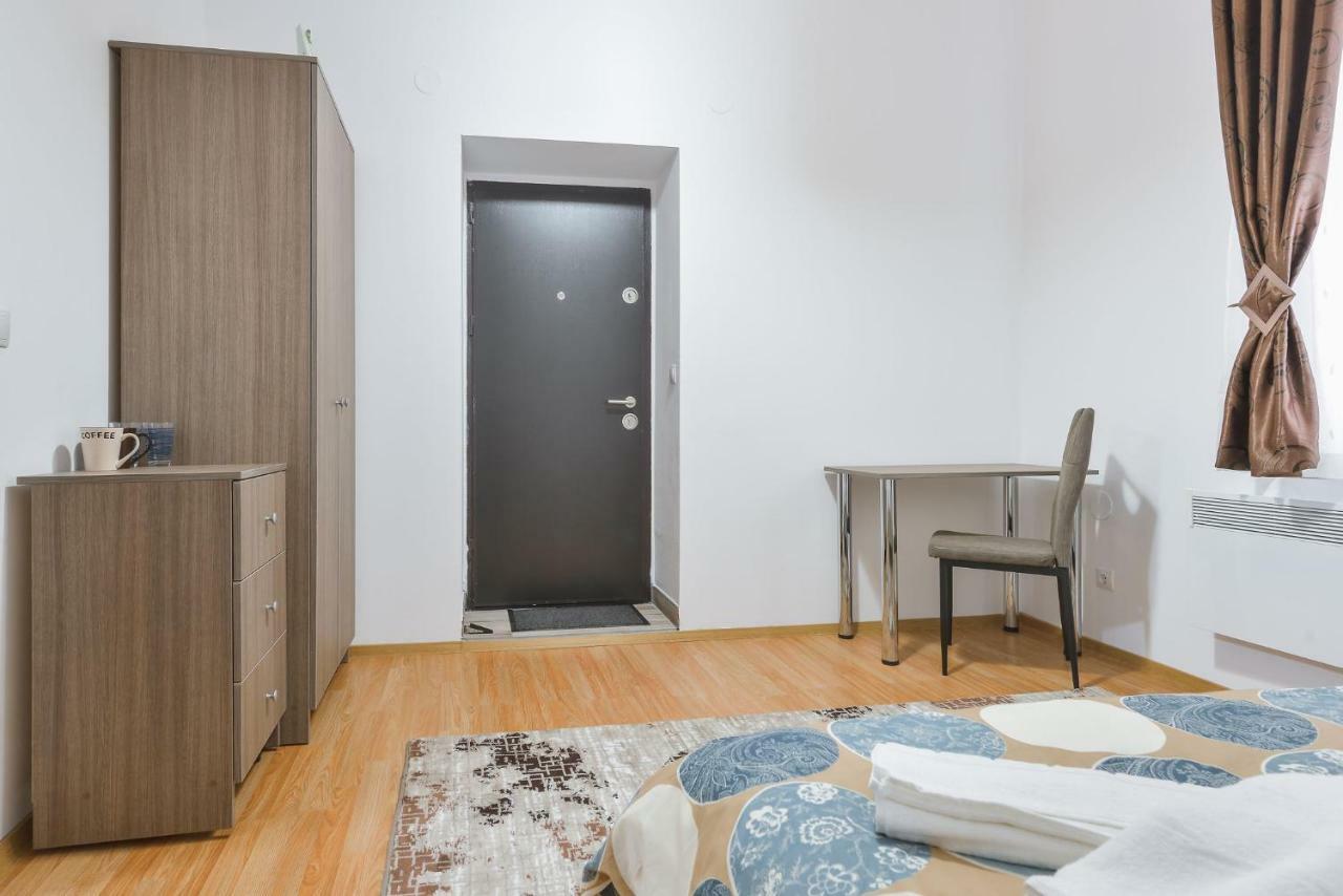 Casa Vlabisa Centru Hotell Cluj-Napoca Exteriör bild