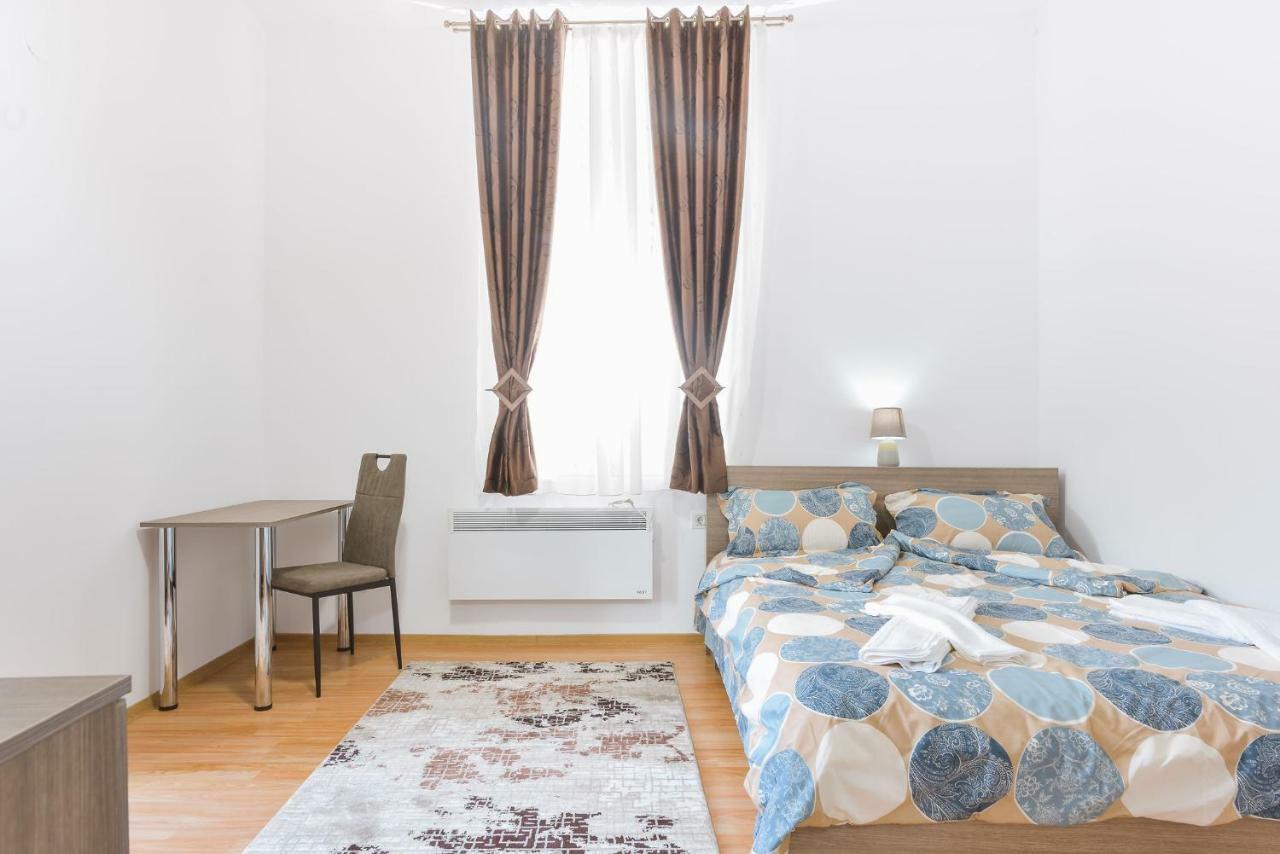Casa Vlabisa Centru Hotell Cluj-Napoca Exteriör bild